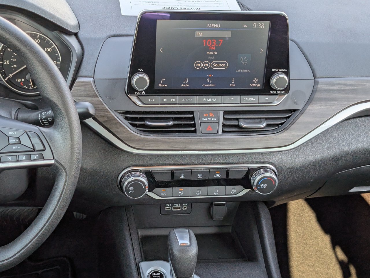 Used 2025 Nissan Altima 2.5 SV AWD/4WD image 12