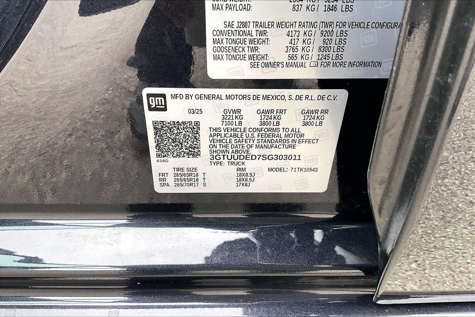 Used 2025 GMC Sierra 1500 SLT AWD/4WD image 36