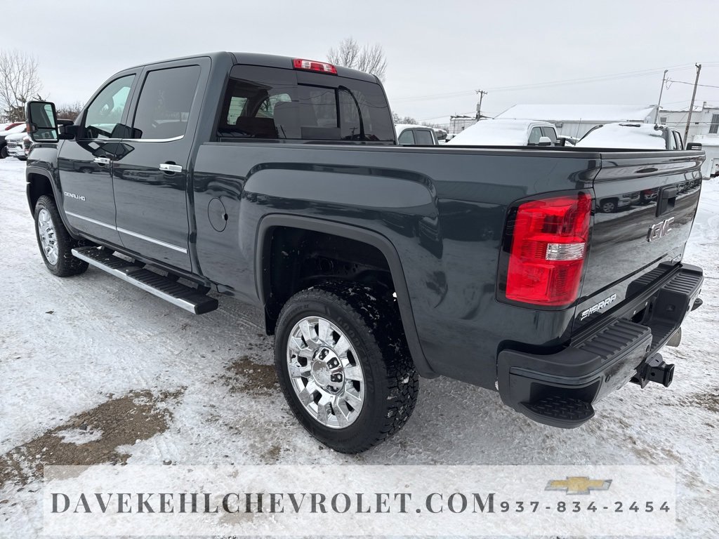 Used 2017 GMC Sierra 2500 Denali w/ Duramax Plus Package image 3