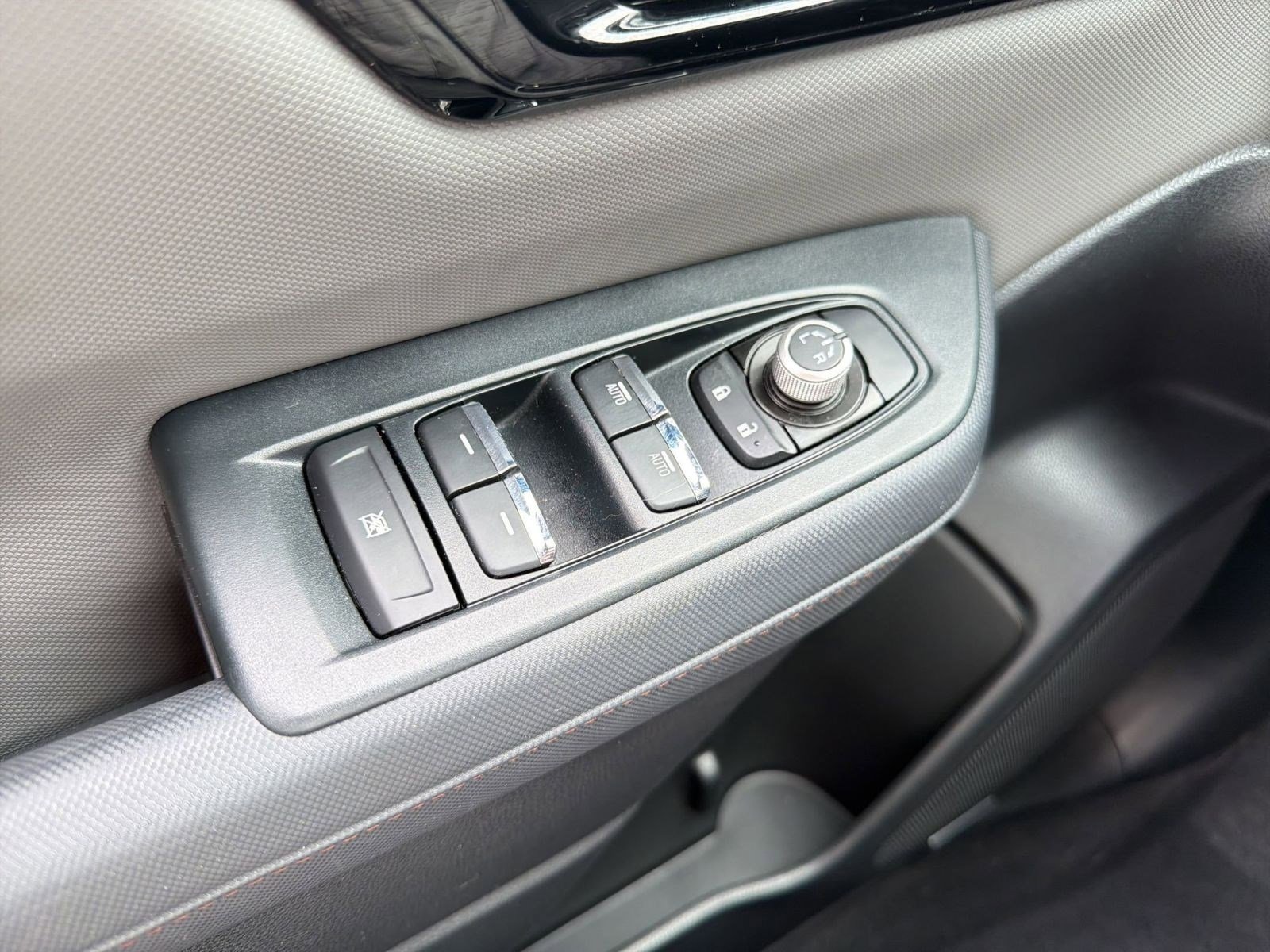 Used 2025 Subaru Forester Sport image 12