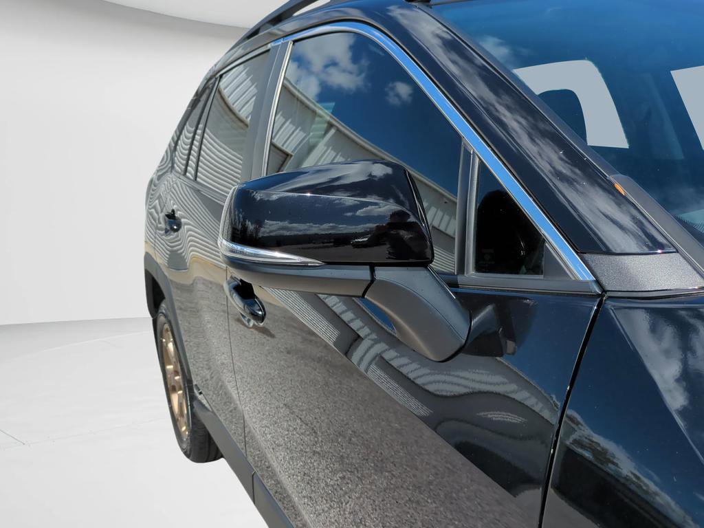 Used 2024 Toyota RAV4 AWD Hybrid image 11