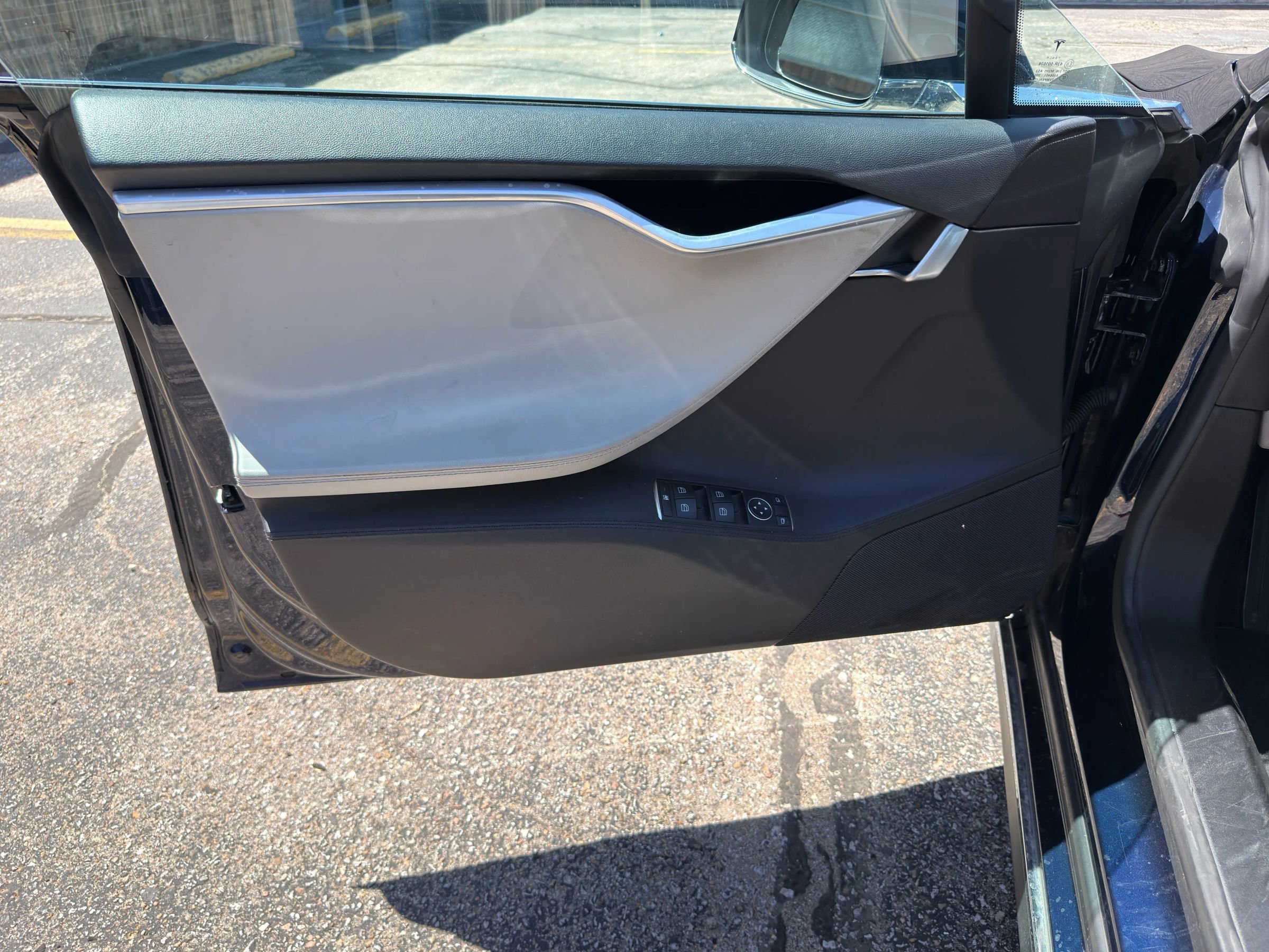 Used 2013 Tesla Model S Performance RWD image 33