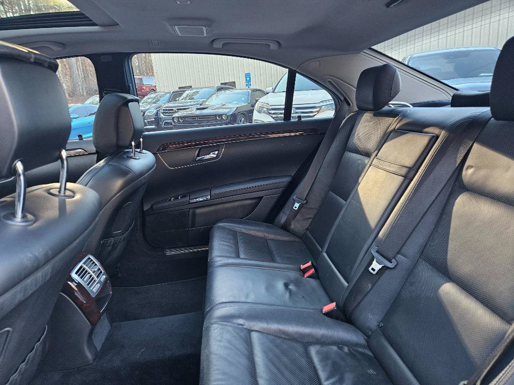 Used 2010 Mercedes-Benz S 400 image 23