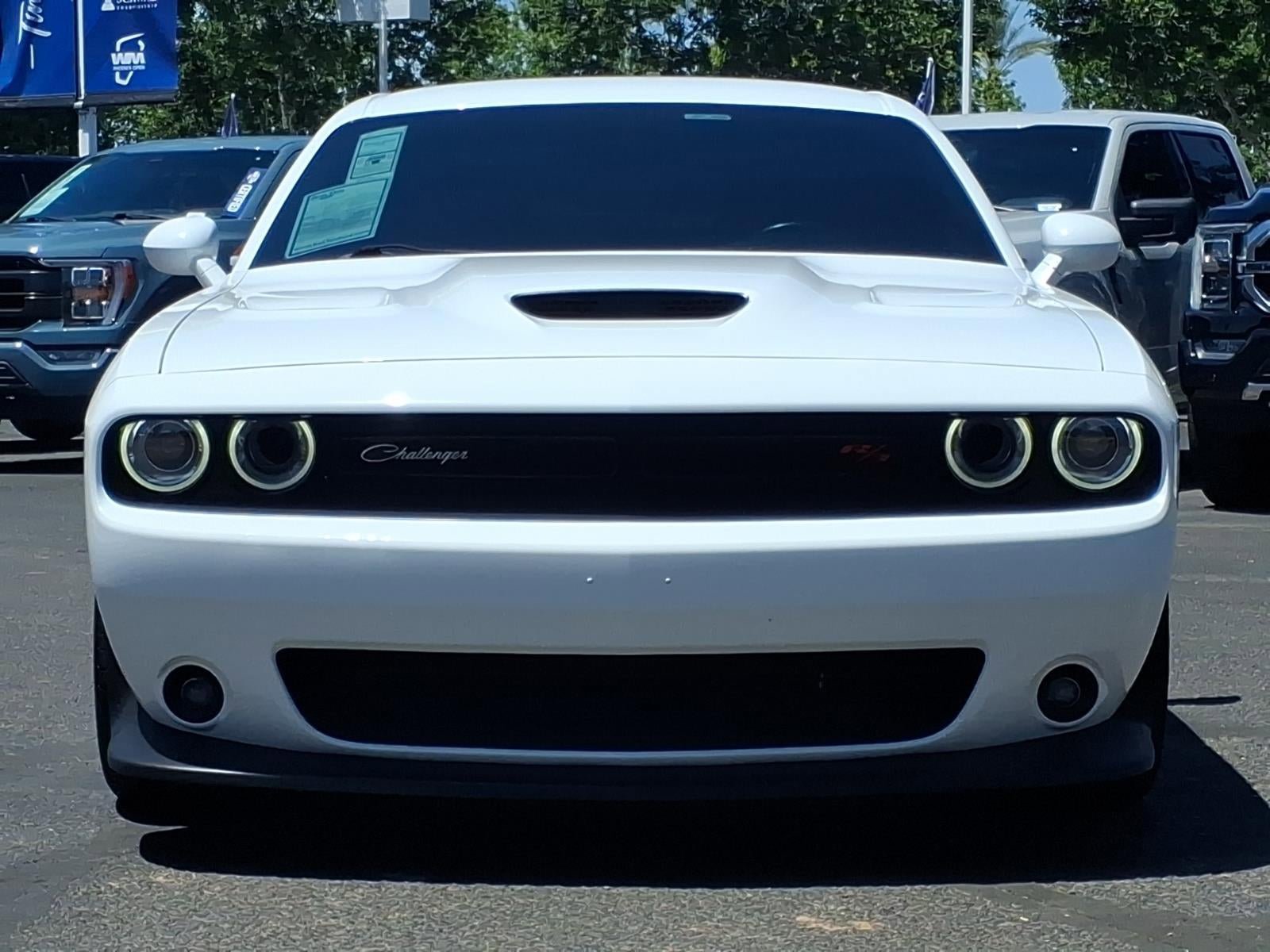 Used 2022 Dodge Challenger R/T Scat Pack w/ Scat Pack Stripe RWD image 2