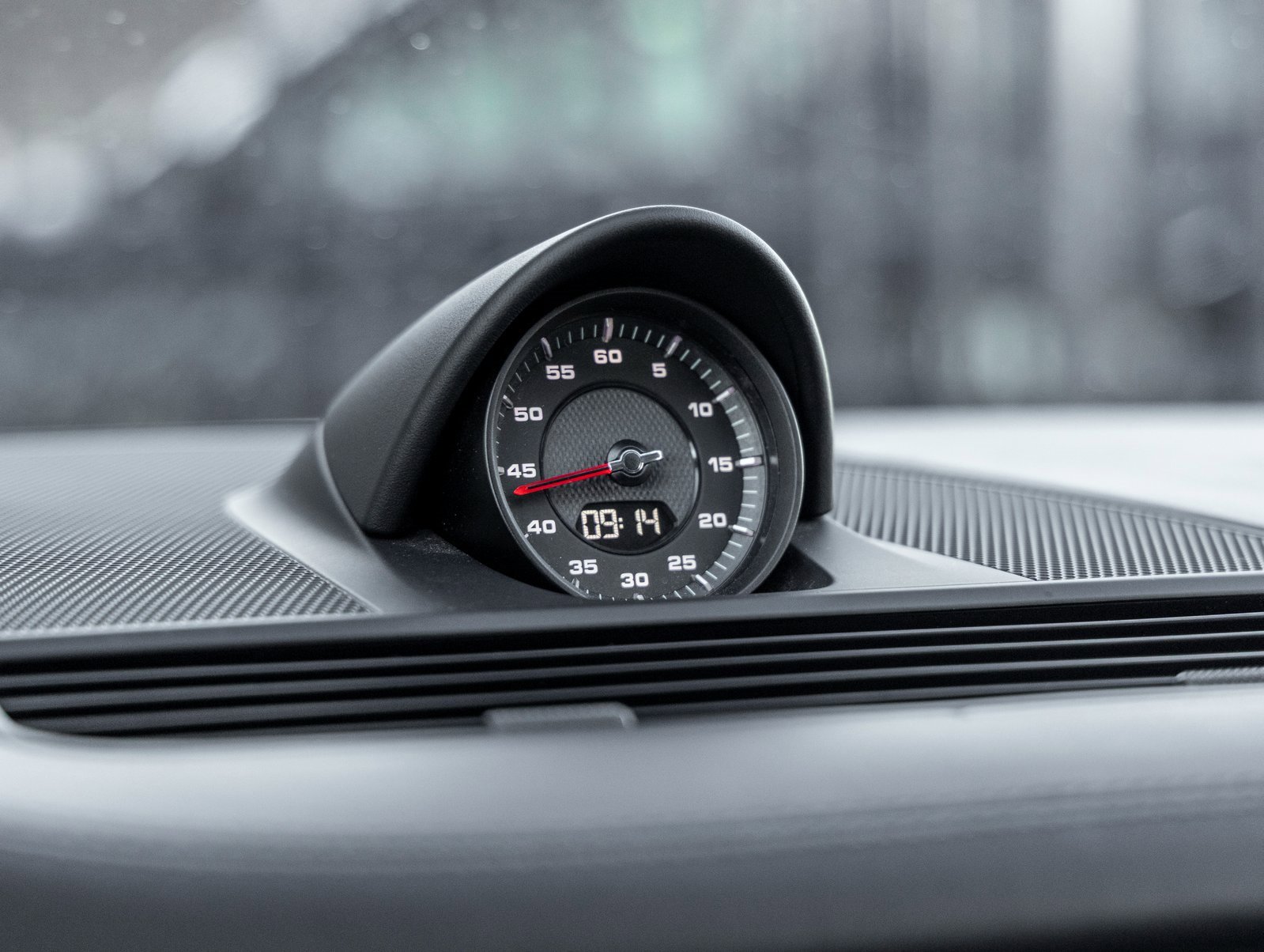 Used 2020 Porsche Panamera GTS image 28