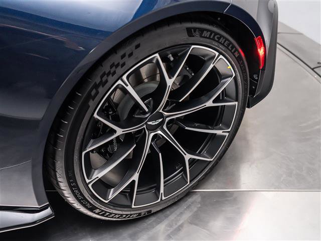 New 2026 Aston Martin V8 Vantage Convertible RWD image 8
