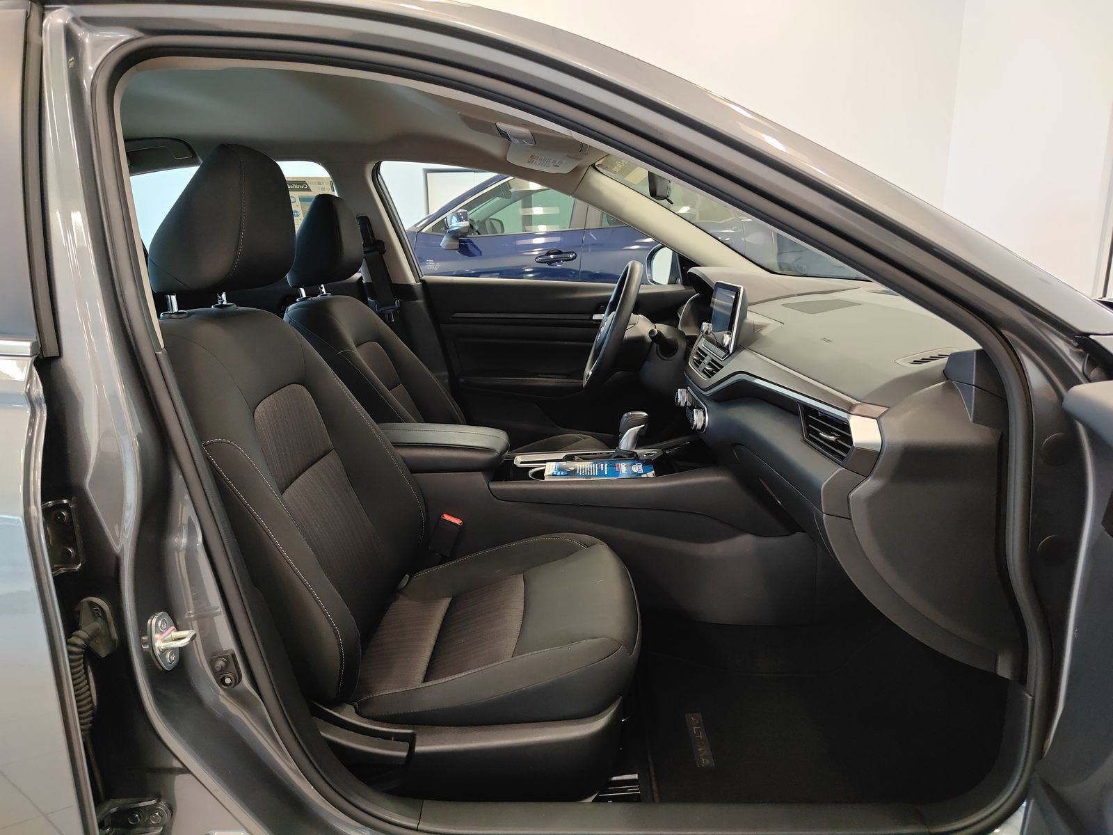 Used 2024 Nissan Altima 2.5 SV image 18