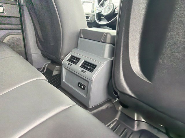 Used 2025 INEOS Grenadier Station Wagon AWD/4WD image 14