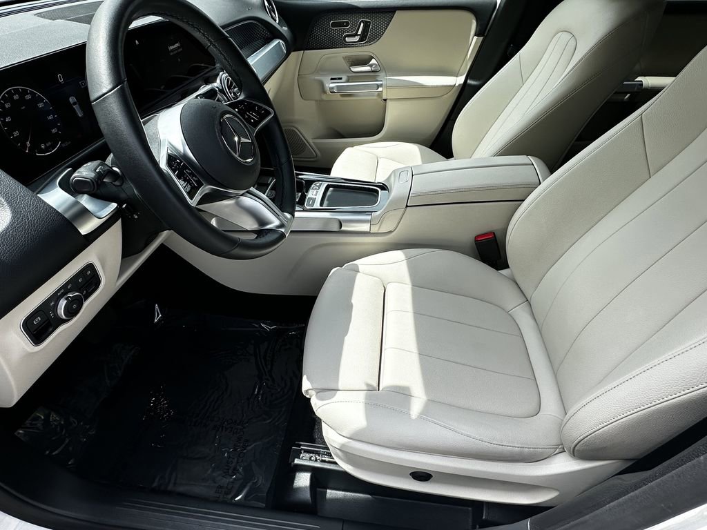 Certified 2025 Mercedes-Benz GLB 250 4MATIC image 10