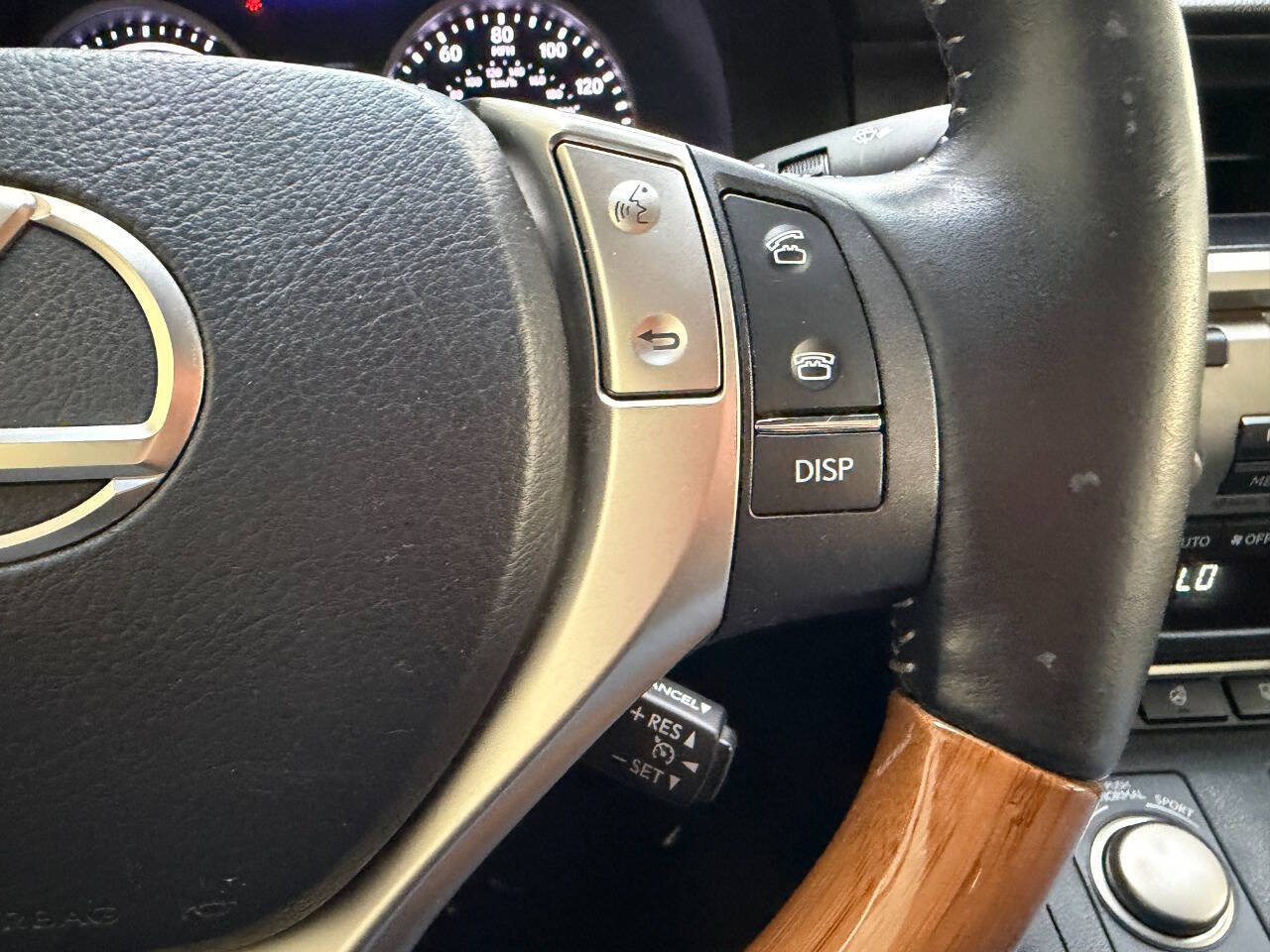 Used 2015 Lexus ES 300h w/ Navigation System Package FWD image 24