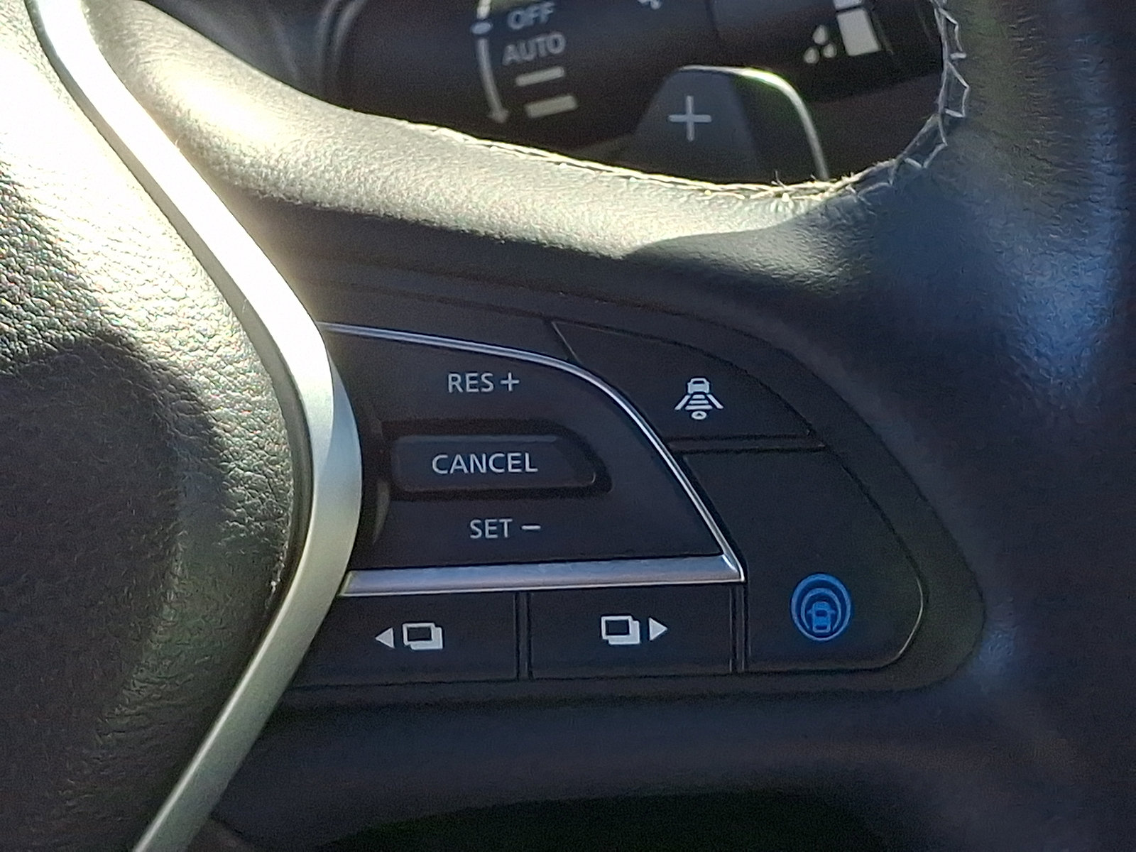 Used 2023 INFINITI QX55 Essential AWD/4WD image 23