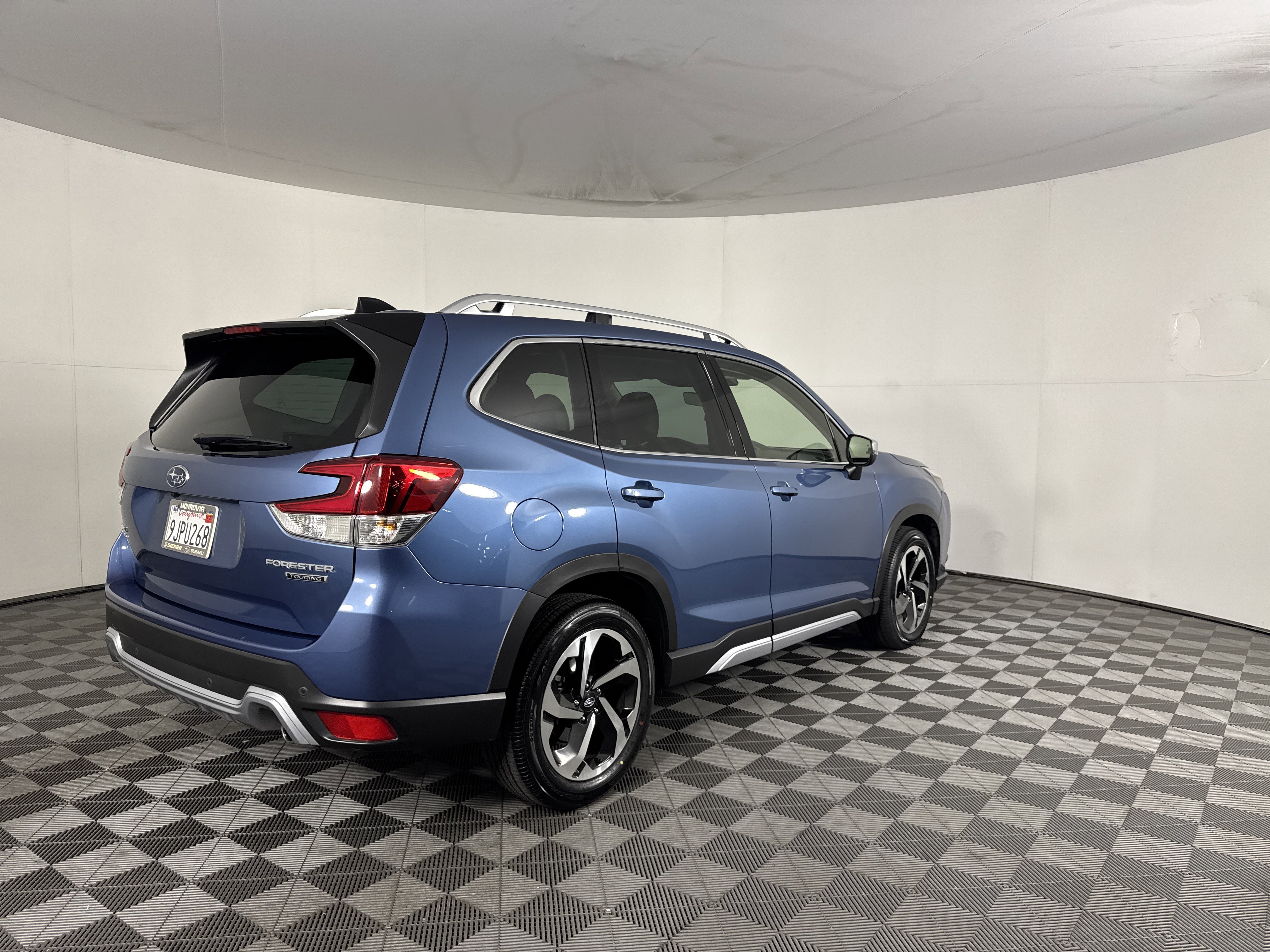 Used 2024 Subaru Forester Touring AWD/4WD image 4