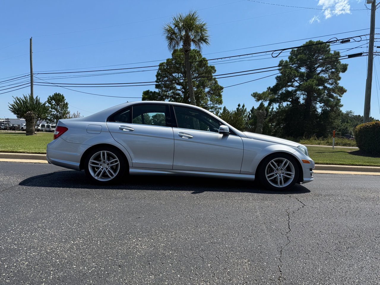 Used 2012 Mercedes-Benz C 300 Luxury image 5