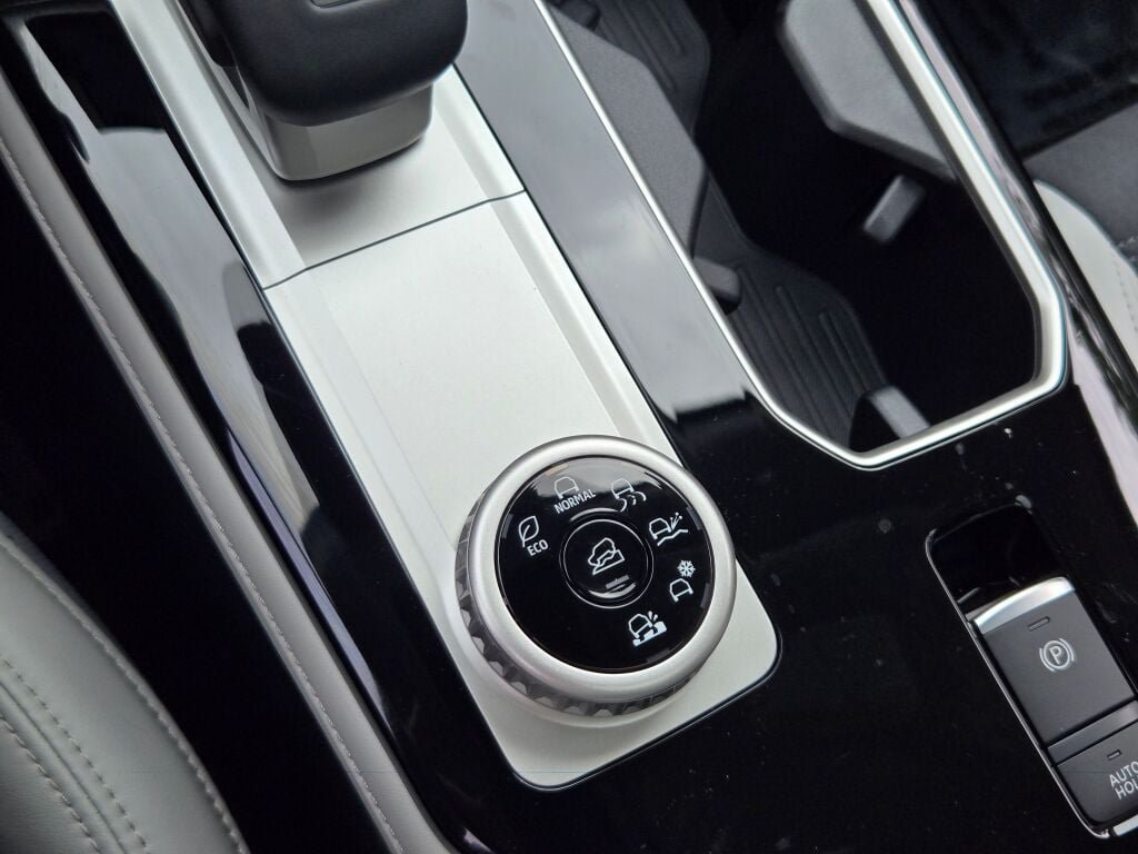 New 2026 Mitsubishi Outlander SE AWD/4WD image 24