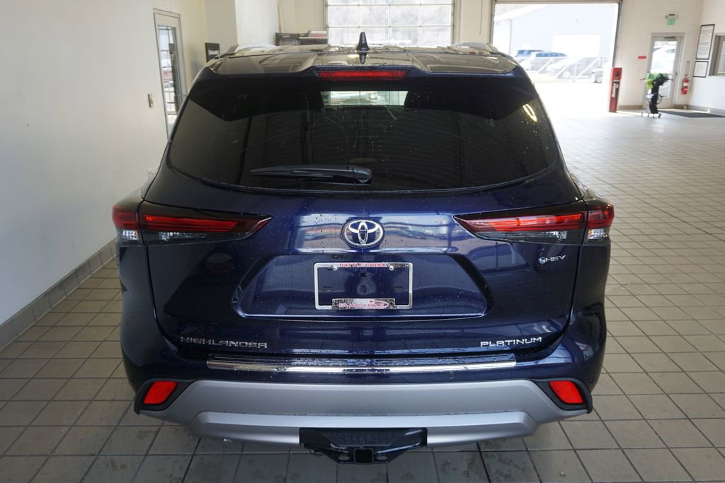 New 2026 Toyota Highlander Platinum image 21