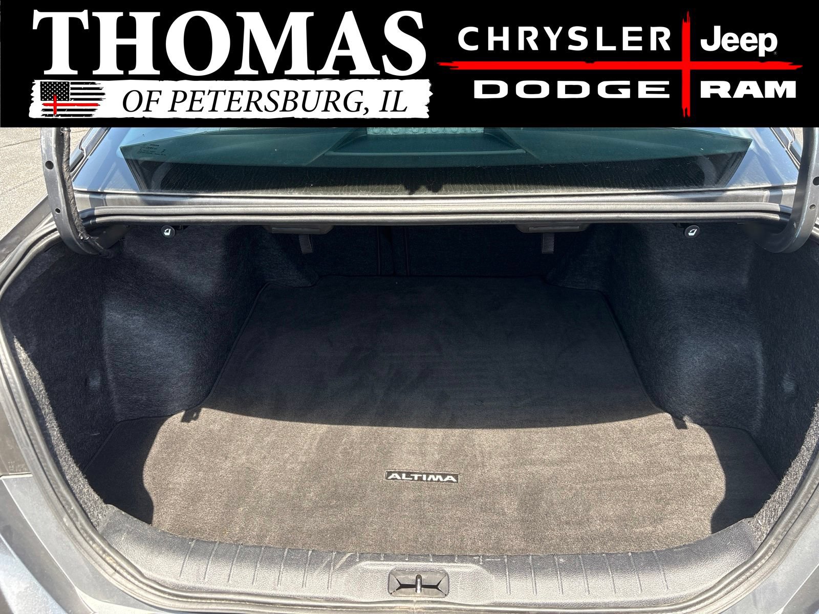 Used 2025 Nissan Altima 2.5 SV FWD image 30