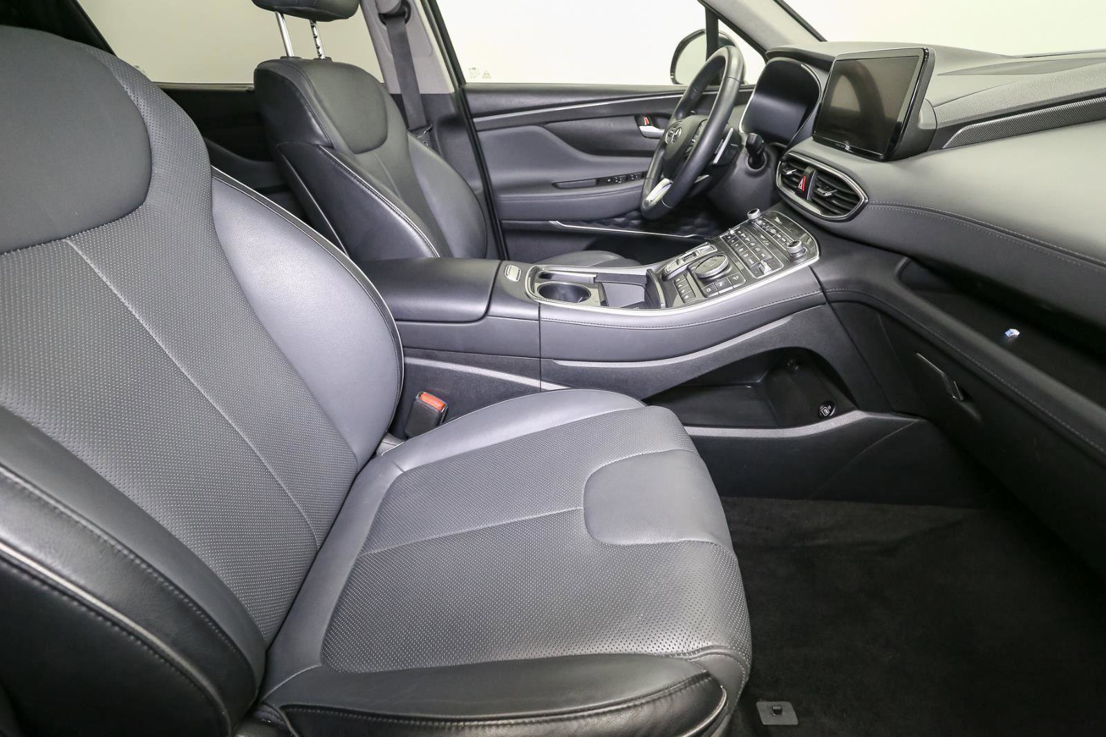 Used 2023 Hyundai Santa Fe Limited image 19