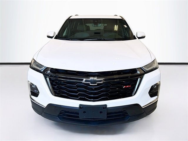 Used 2023 Chevrolet Traverse RS image 2