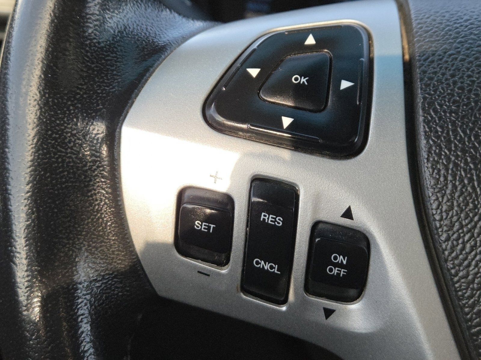 Used 2014 Ford Explorer XLT w/ Equipment Group 202A image 31