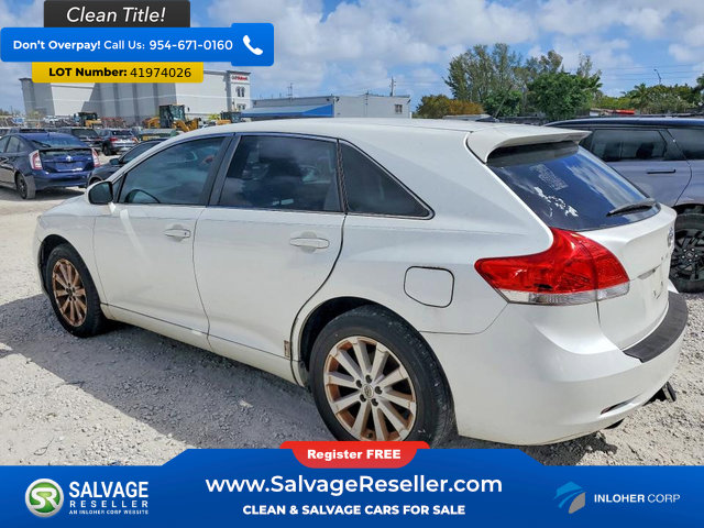 Used 2012 Toyota Venza LE FWD image 3