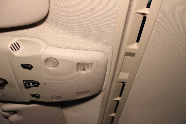 Used 2008 Saab 9-3 2.0T w/ Moonroof Package image 25