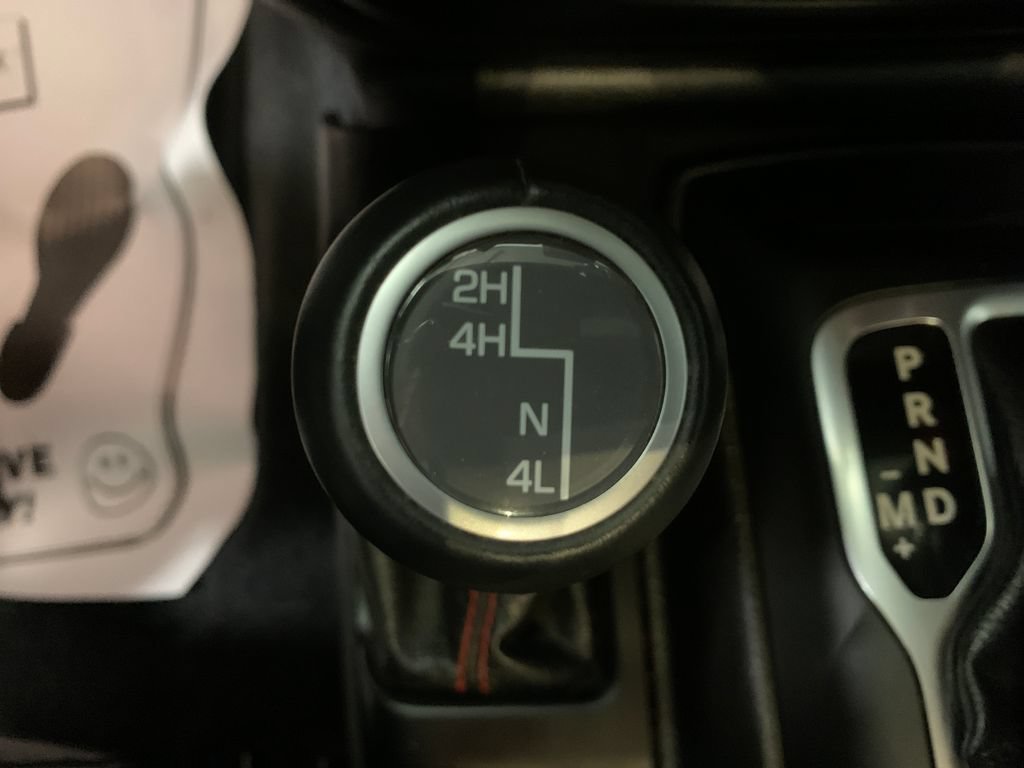 Used 2019 Jeep Wrangler Rubicon w/ Steel Bumper Group AWD/4WD image 24
