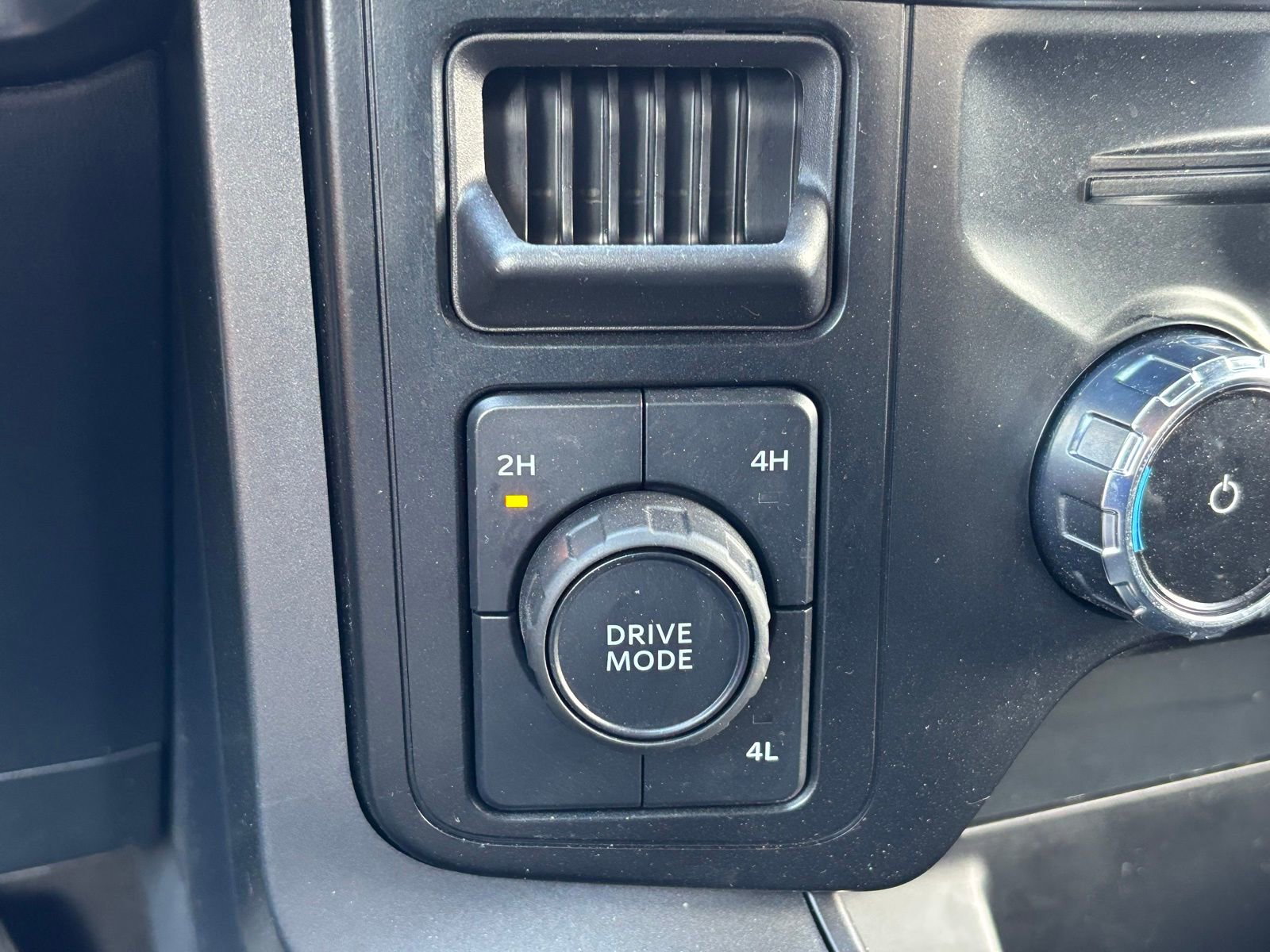 Used 2024 Ford F150 XLT w/ Bed Utility Package image 6