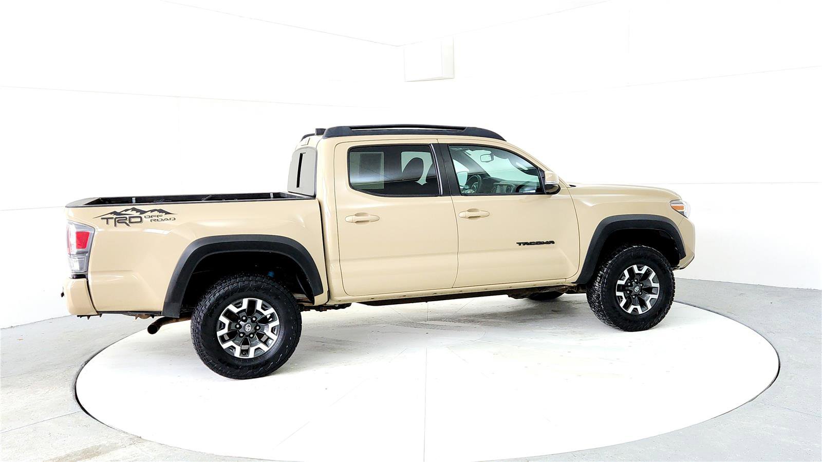 Used 2020 Toyota Tacoma TRD Off-Road image 6