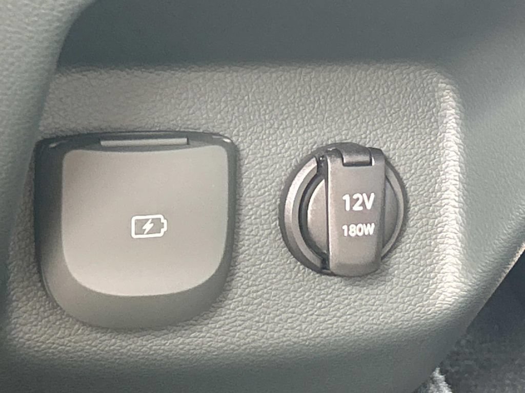 New 2026 Genesis GV80 2.5T RWD image 23