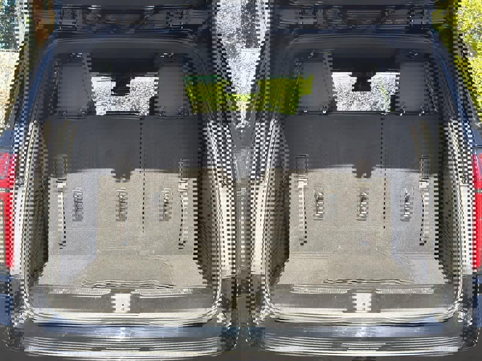 Used 2023 Chevrolet Tahoe RST image 30