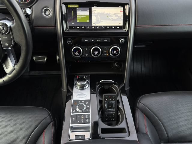 Used 2018 Land Rover Discovery HSE AWD/4WD image 18