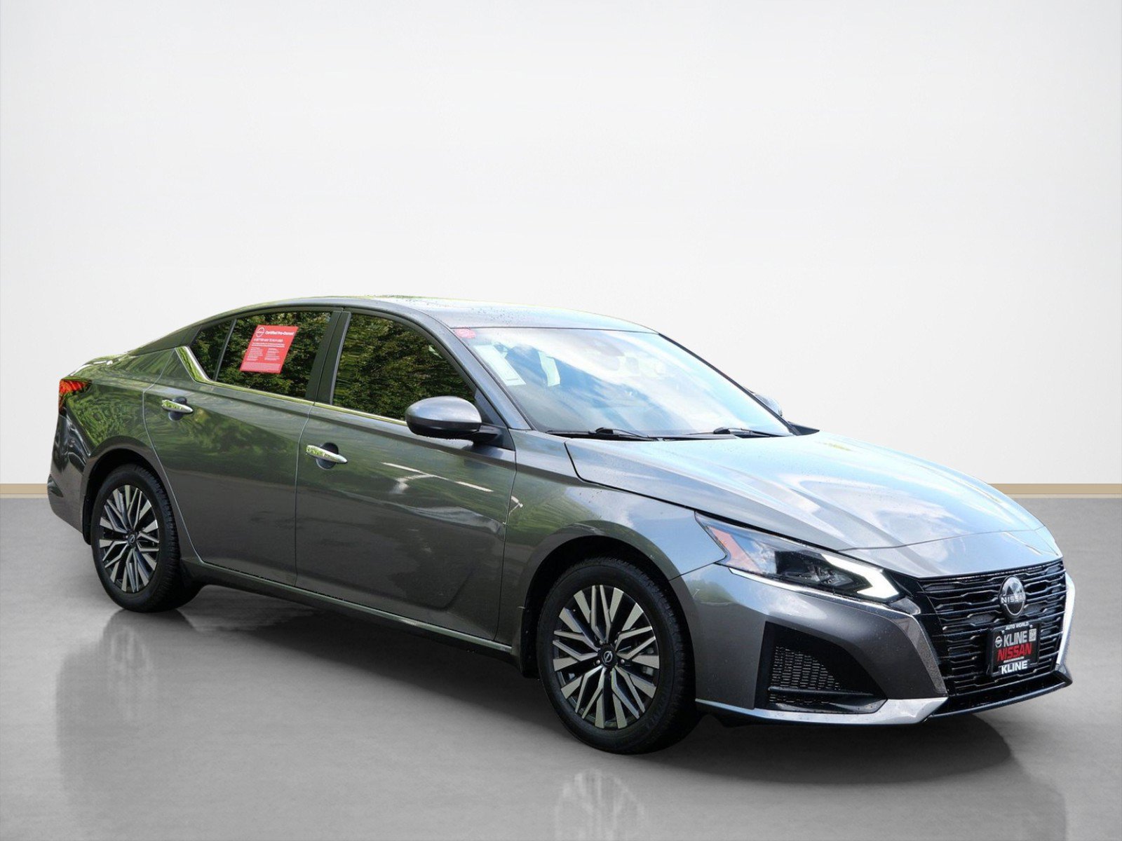 Certified 2023 Nissan Altima 2.5 SV w/ SV Premium Package AWD/4WD image 7