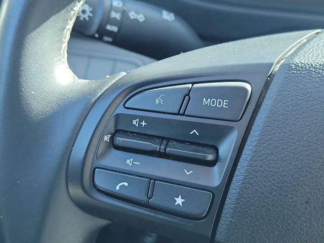 Used 2025 Hyundai Venue SEL image 23