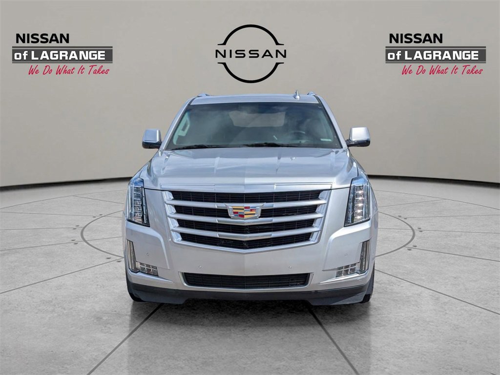 Used 2019 Cadillac Escalade Luxury image 2