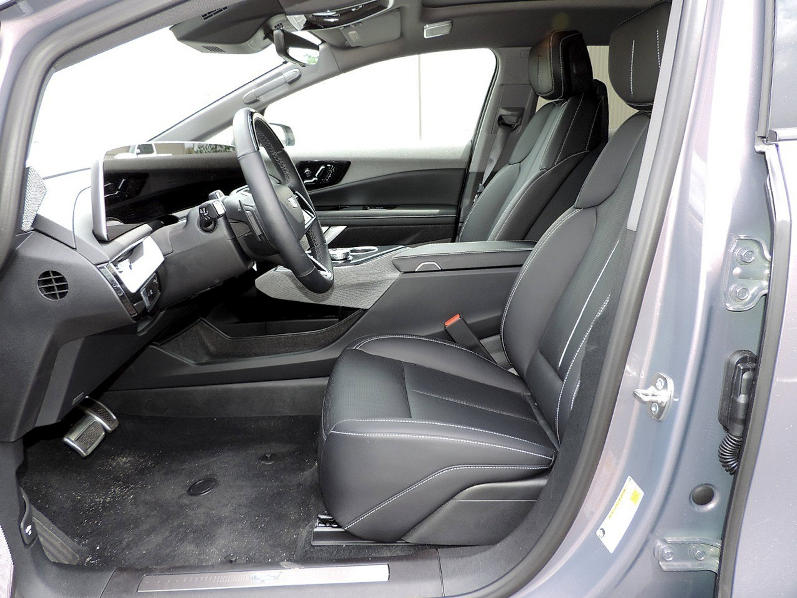 New 2026 Cadillac Optiq Luxury 2 RWD image 15