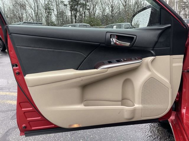 Used 2014 Toyota Camry XLE w/ Leather Package image 15