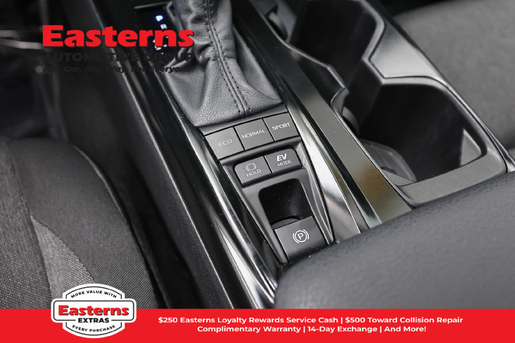 Used 2025 Toyota Camry LE FWD image 19