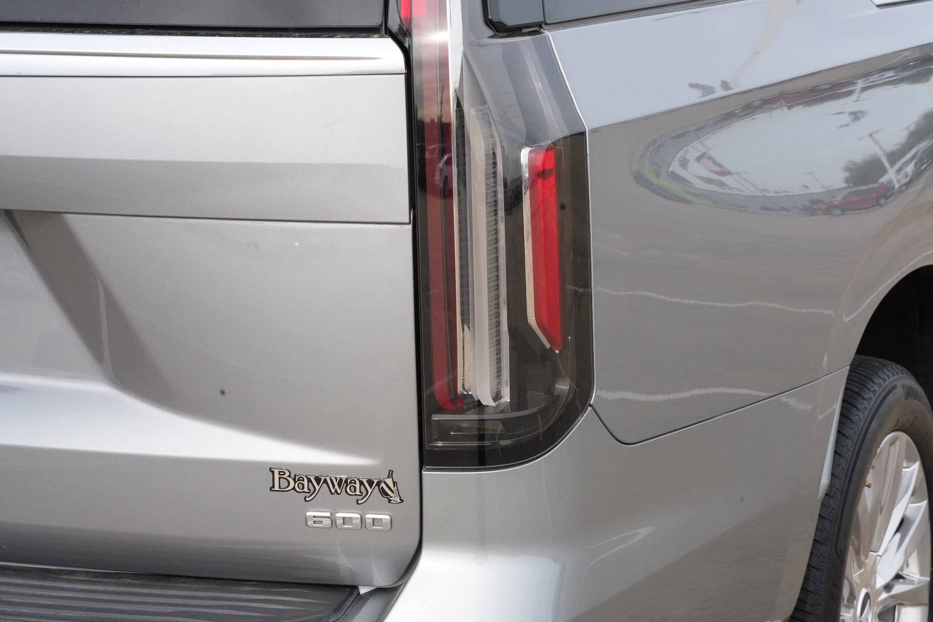 Used 2023 Cadillac Escalade ESV Premium Luxury image 23