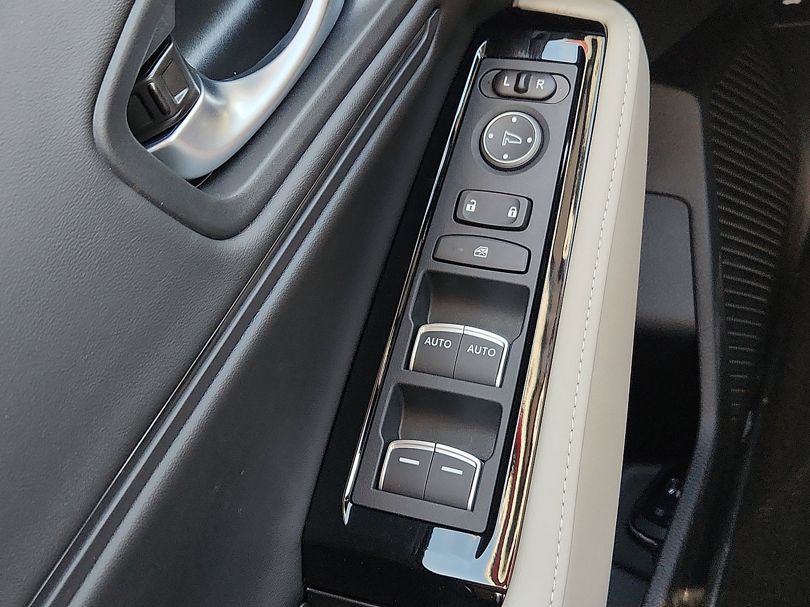 New 2025 Honda Accord Touring image 12