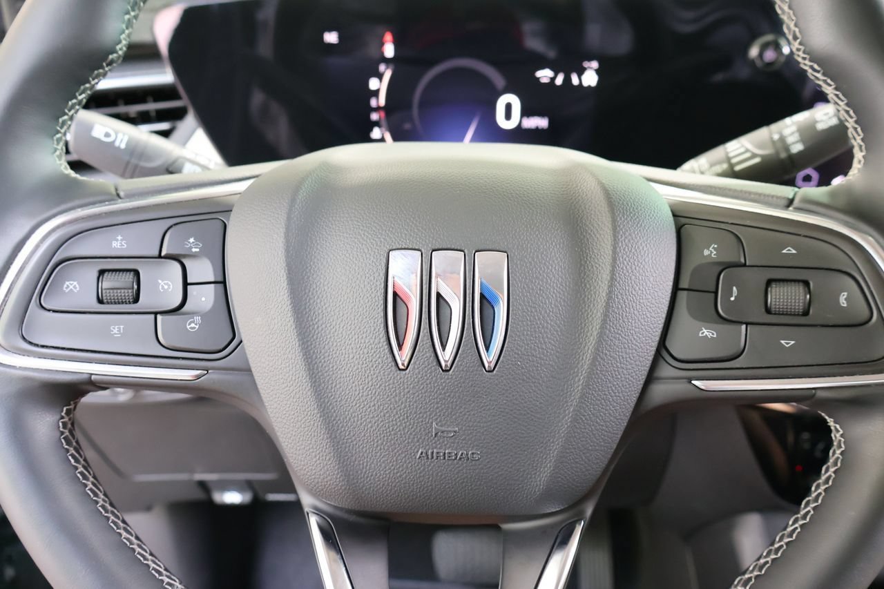 Used 2025 Buick Encore GX Avenir w/ Avenir Technology Package FWD image 19