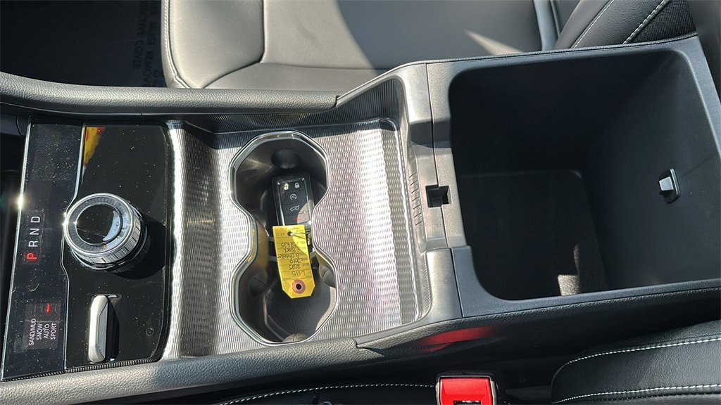 New 2025 Jeep Grand Cherokee Limited w/ Black Appearance Package image 24