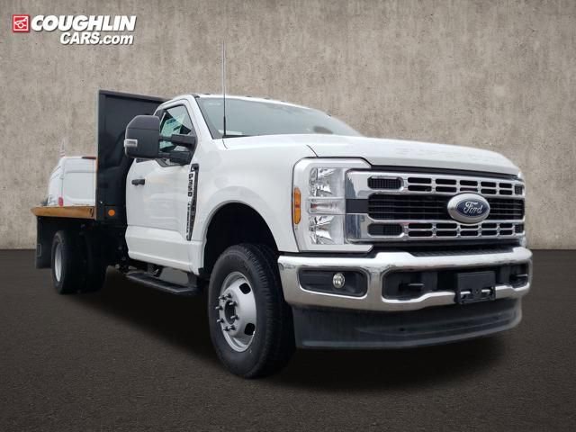 New 2025 Ford F350 XL w/ XL Chrome Package