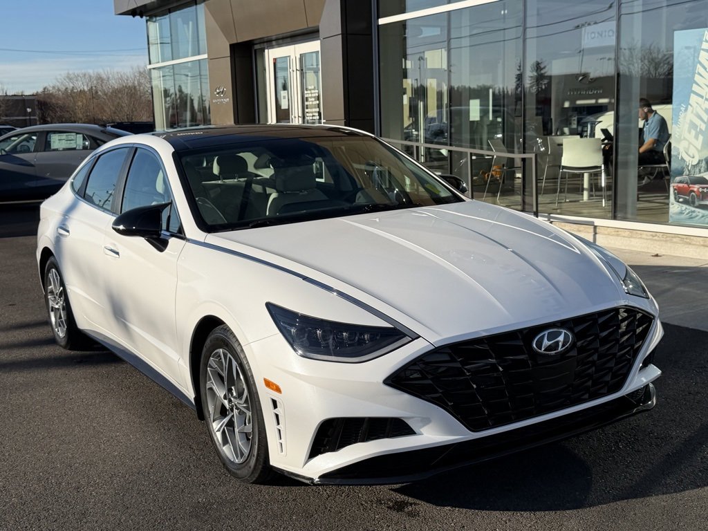 Used 2023 Hyundai Sonata SEL w/ Convenience Package image 2
