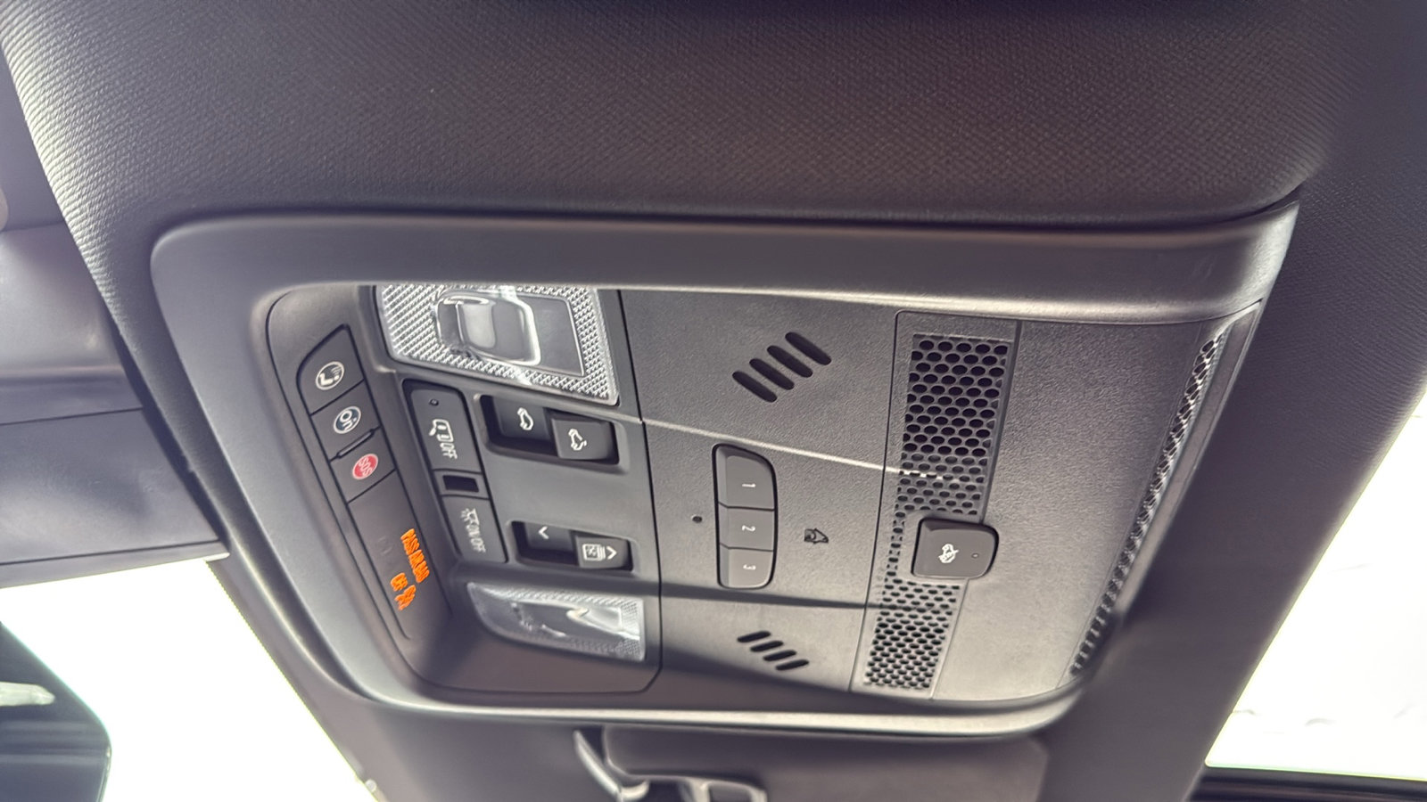 Used 2025 Cadillac XT5 Premium Luxury image 29