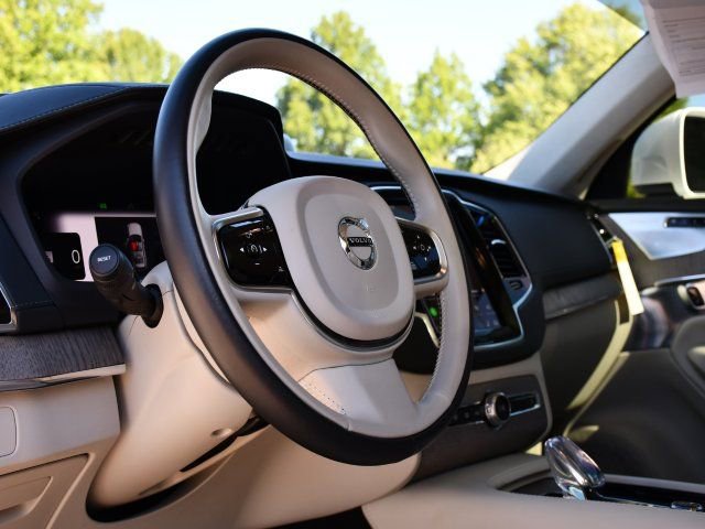 Used 2024 Volvo XC90 B6 Ultimate w/ Lounge Package AWD/4WD image 14