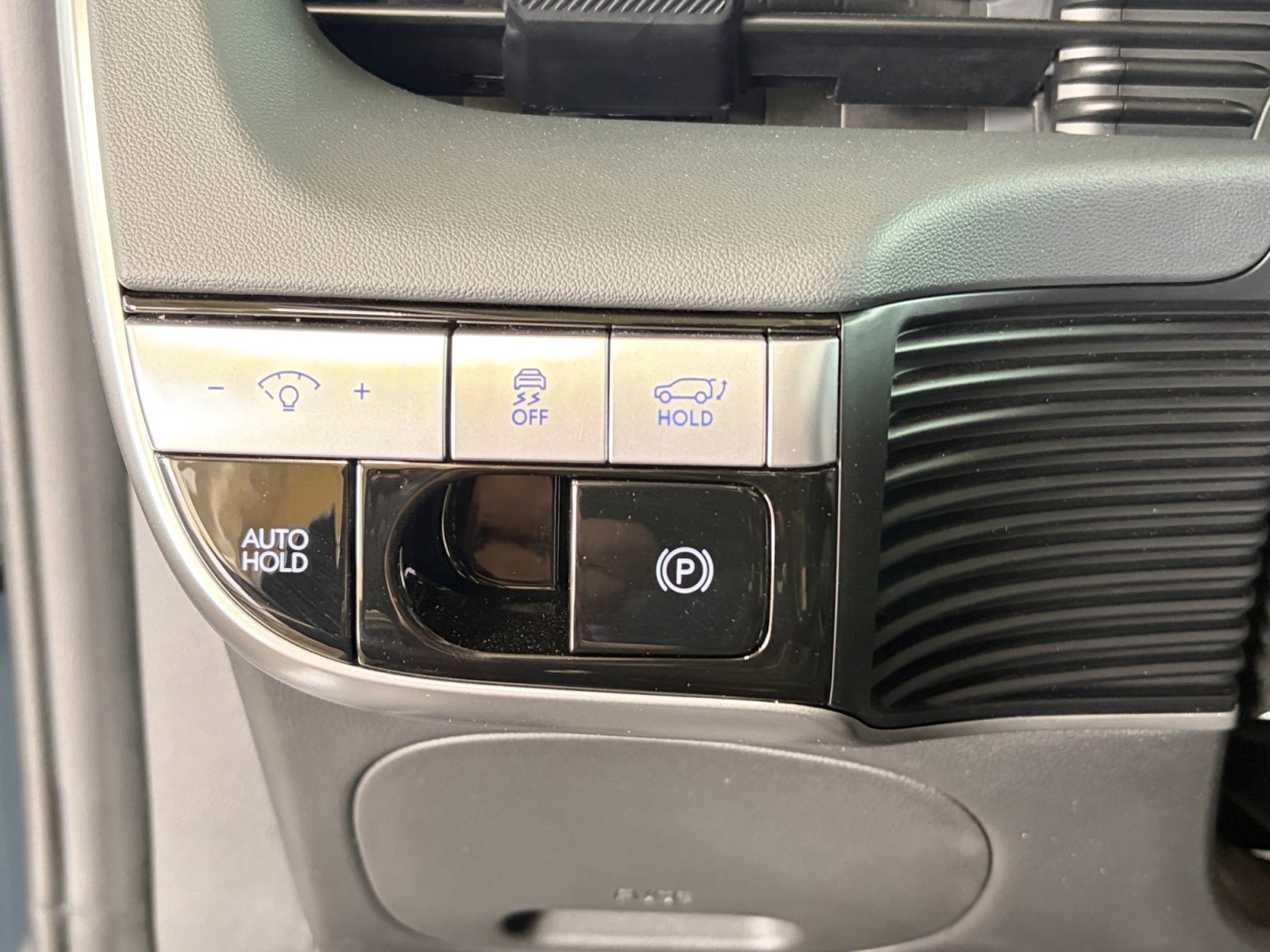 Certified 2024 Hyundai Ioniq 5 SEL AWD/4WD image 12