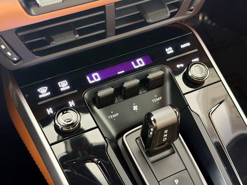 Used 2025 Porsche 911 Carrera image 16