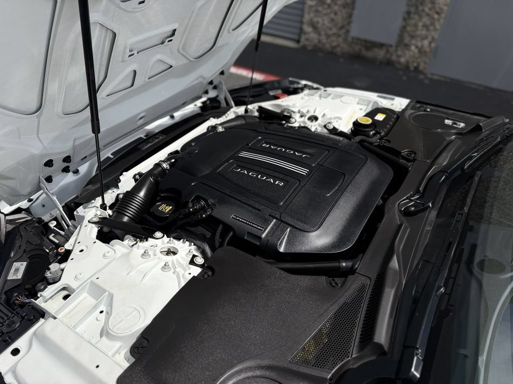 Used 2017 Jaguar F-TYPE Coupe RWD image 21