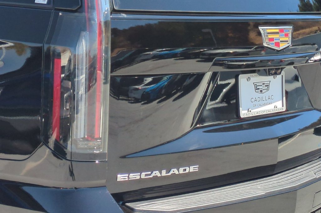 New 2026 Cadillac Escalade Sport AWD/4WD image 17