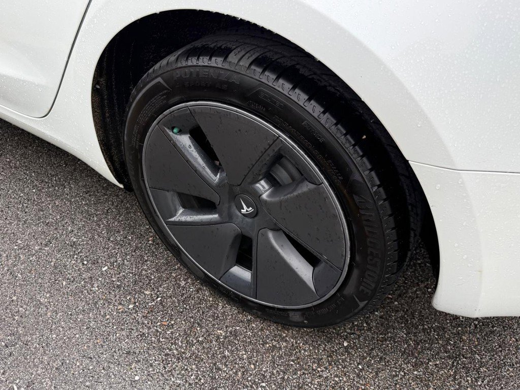 Used 2023 Tesla Model 3 Standard Range RWD image 13